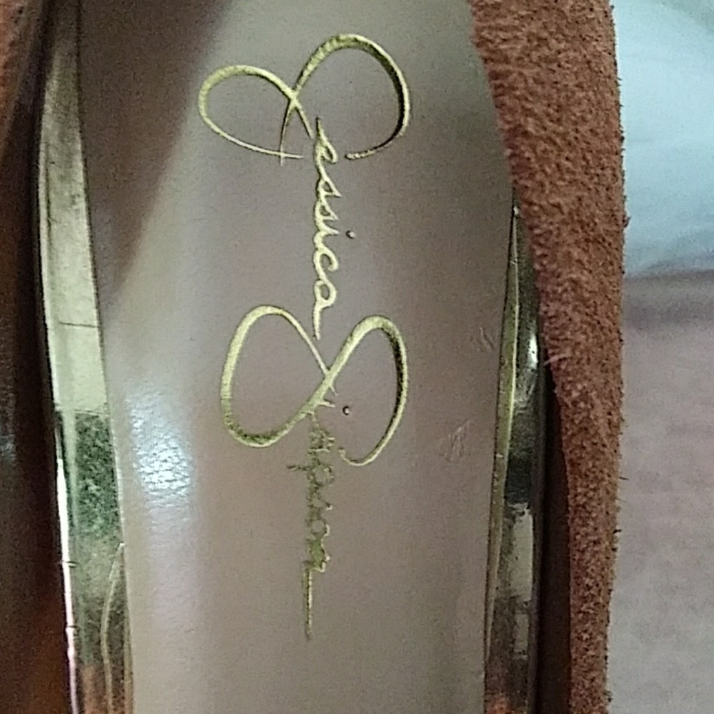 Shoes - Picture 3 of 4